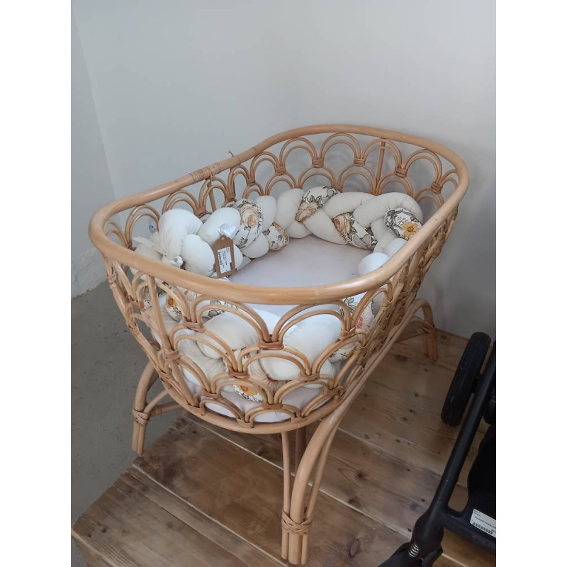 BERCEAU ROTIN FAIT MAIN