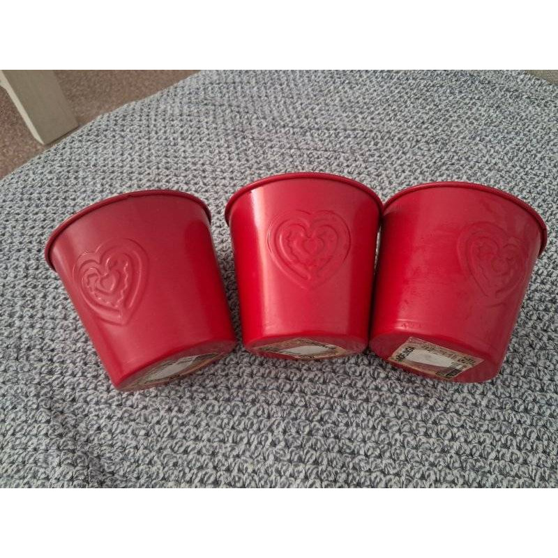 3 CACHE POT ROUGE 