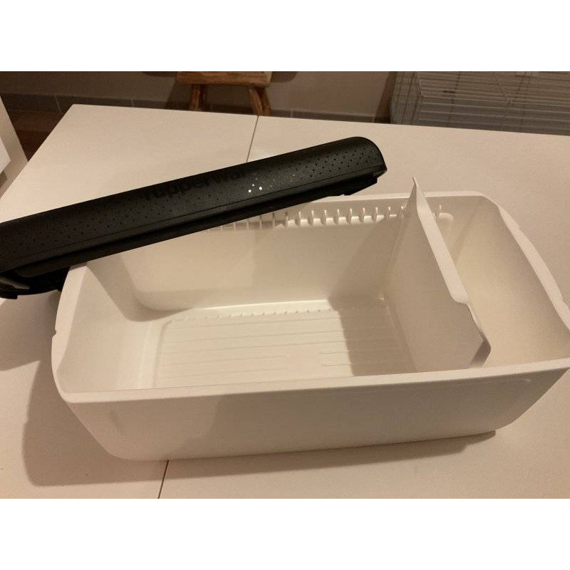 TUPPERWARE - BOITE A PAIN + SEPARATEUR BLANC/NOIR